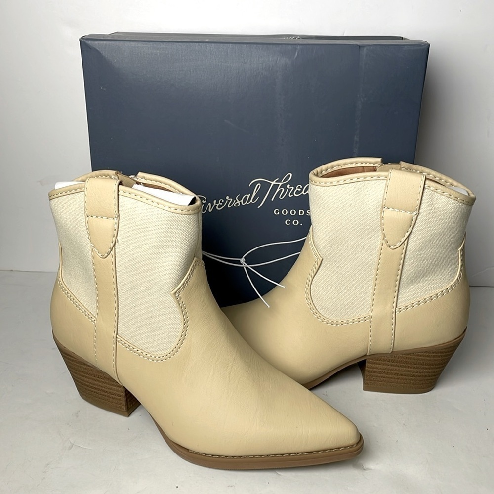 NEW Universal Thread Kay Western Ankle Boots